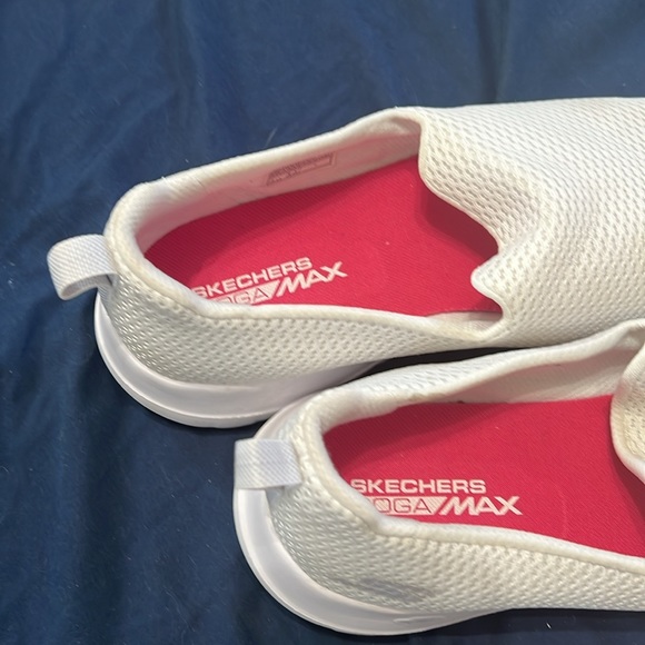 Skechers memory foam slip on - Picture 9 of 9